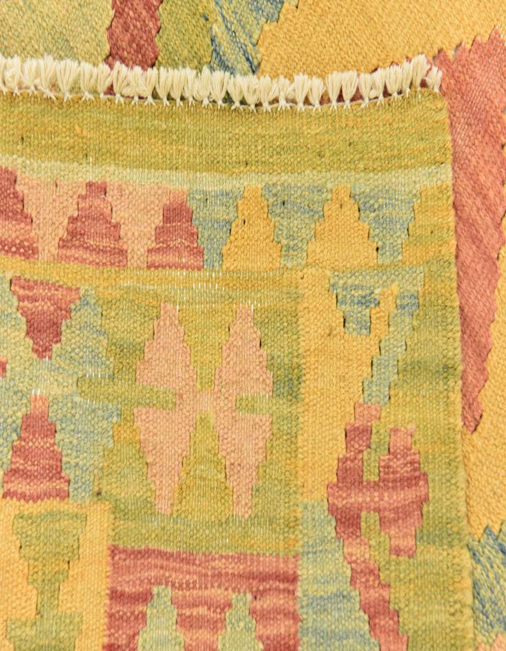 Detail image of  4' 6 x 6' 5  Hand Woven Kilim Waziri Wool Rug