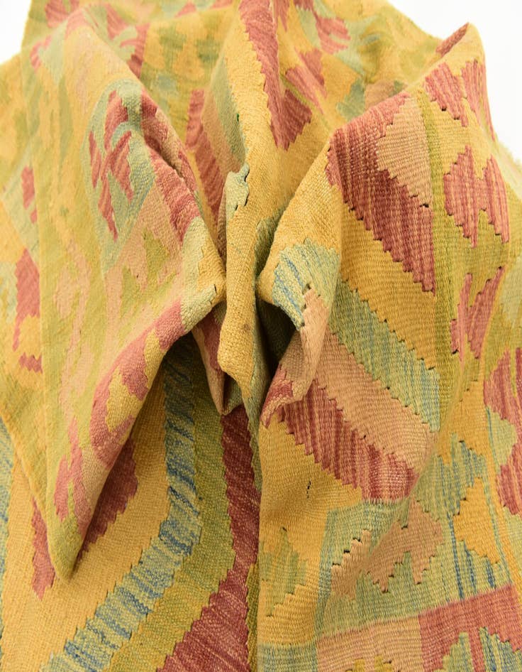 Detail image of  4' 6 x 6' 5  Hand Woven Kilim Waziri Wool Rug