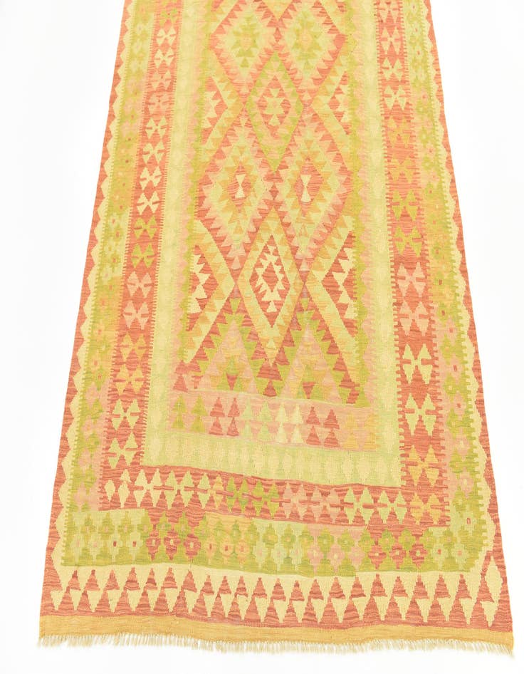 Detail image of  4' 7 x 6' 7  Hand Woven Kilim Waziri Wool Rug