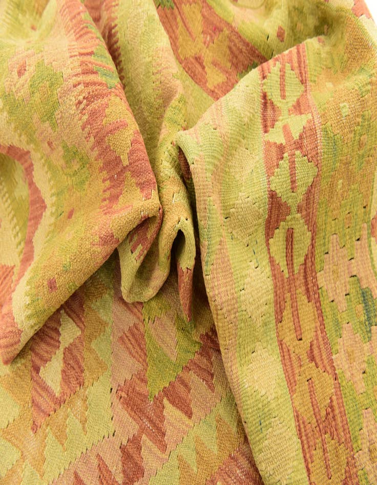 Detail image of  4' 7 x 6' 7  Hand Woven Kilim Waziri Wool Rug