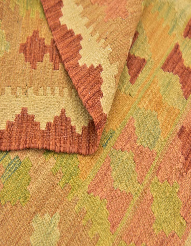 Detail image of  2' 6 x 4' 5  Hand Woven Kilim Waziri Wool Rug