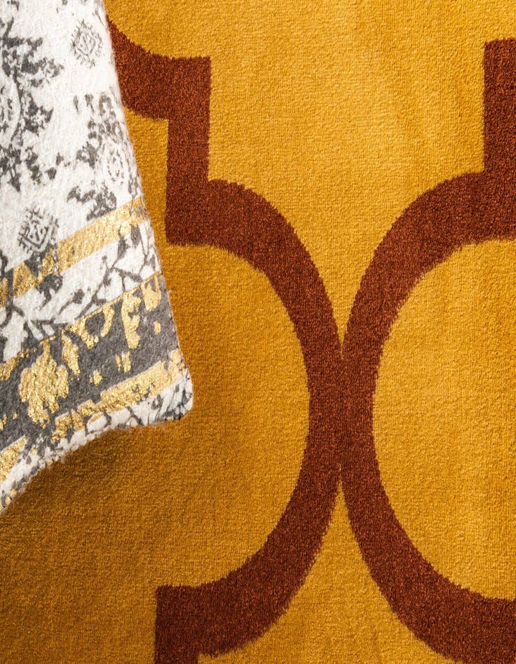 Detail image of  5' 3 x 7' 7 Lattice Rug