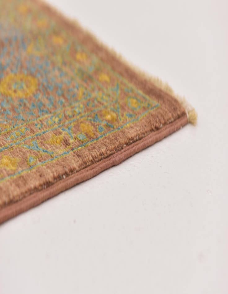 Detail image of  5' 6 x 7' 9  Hand Knotted Mamluk Ziegler Oriental Rug