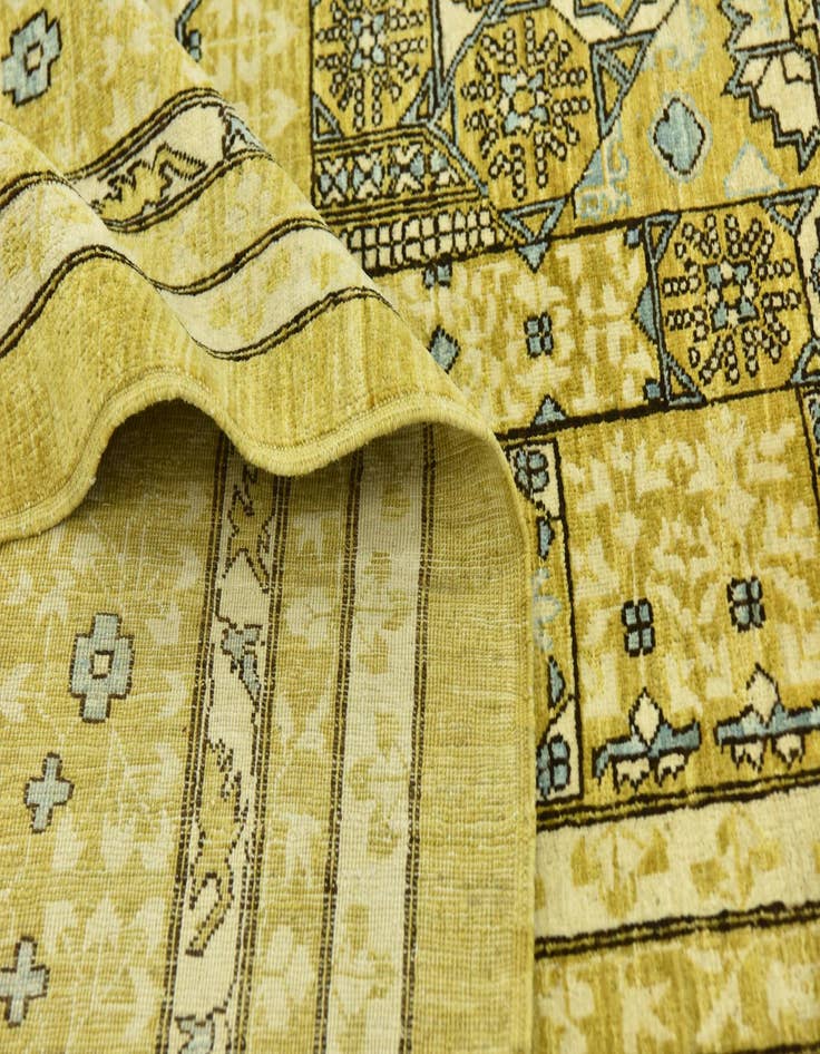Detail image of  10' 2 x 14' 1  Hand Knotted Mamluk Ziegler Rug