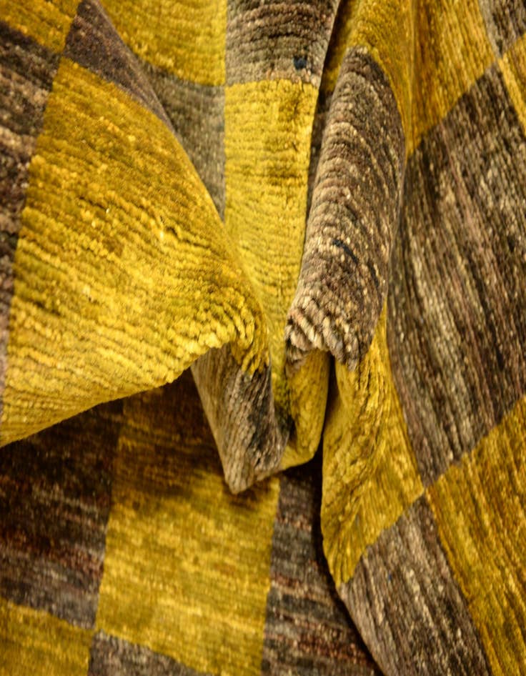 Detail image of  3' 3 x 4' 10  Hand Knotted Modern Ziegler Oriental Rug