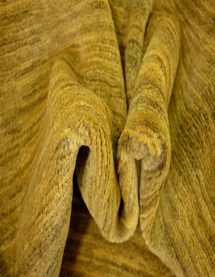 Detail image of  3' 4 x 6' 5  Hand Knotted Modern Ziegler Oriental Rug