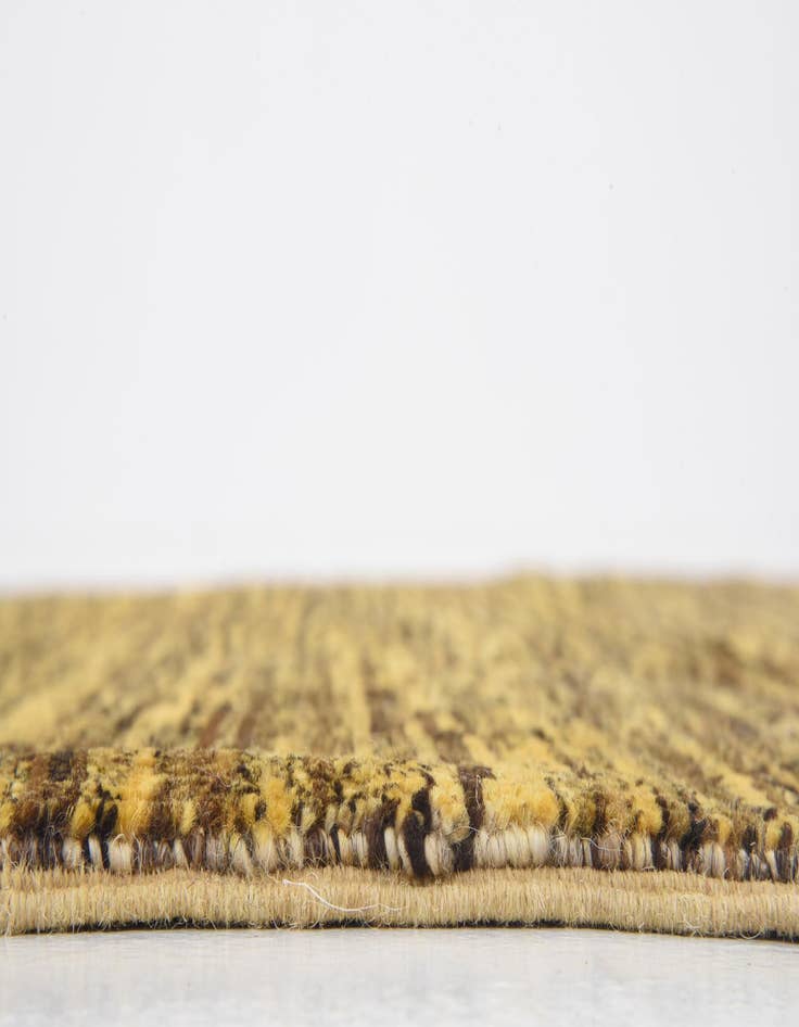 Detail image of  4' 2 x 6' 2  Hand Knotted Modern Ziegler Rug