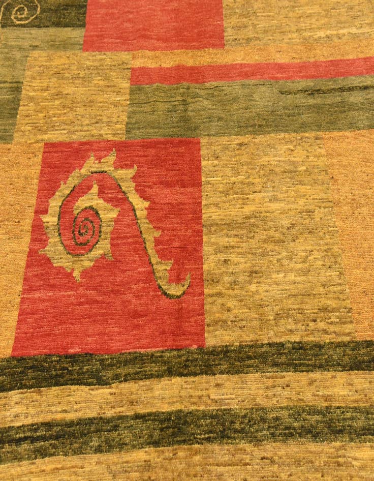 Detail image of  5' 3 x 6' 3  Hand Knotted Modern Ziegler Rug