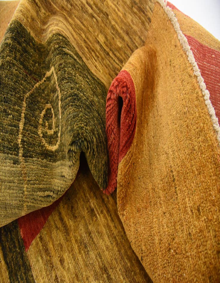 Detail image of  5' 3 x 6' 3  Hand Knotted Modern Ziegler Rug