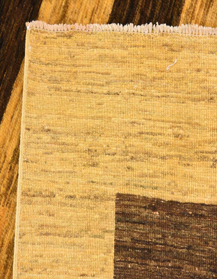 Detail image of  5' x 6' 6  Hand Knotted Modern Ziegler Rug