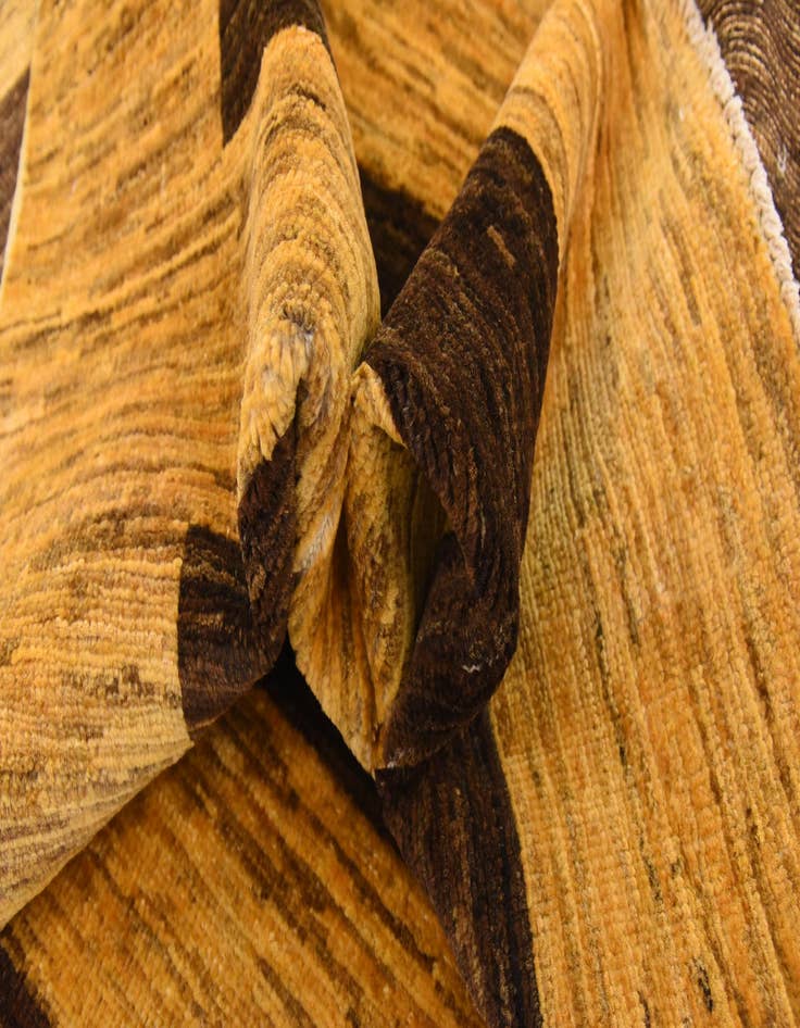 Detail image of  5' x 6' 6  Hand Knotted Modern Ziegler Rug