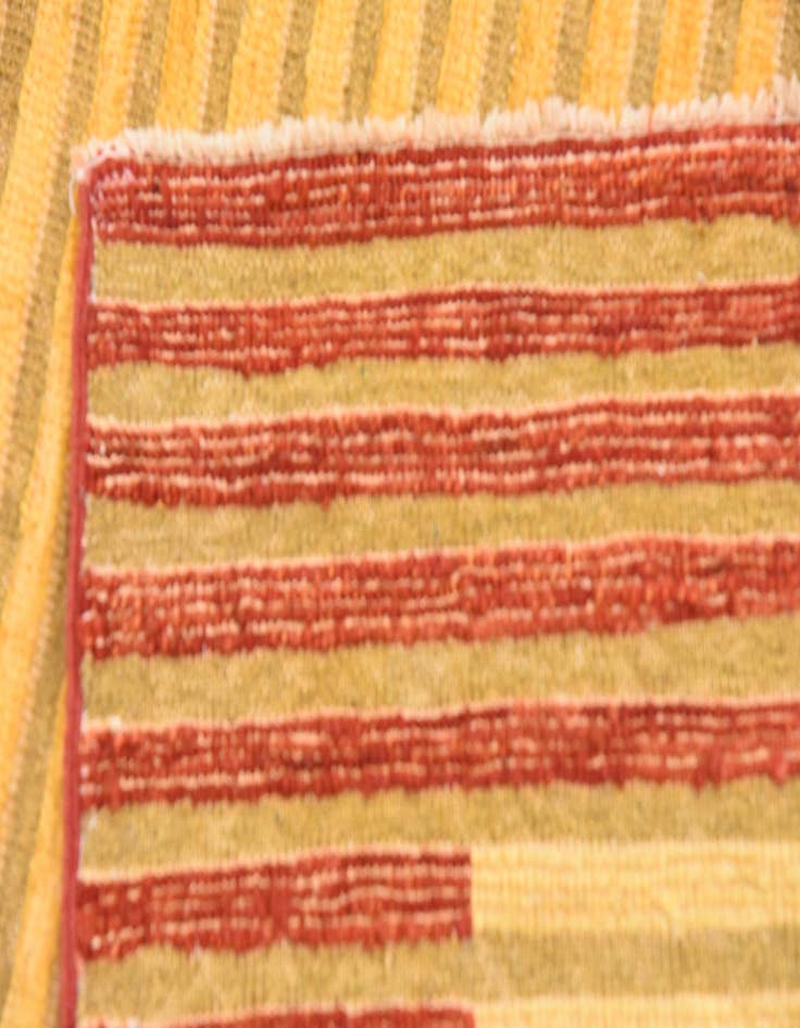 Detail image of  5' 3 x 6' 3  Hand Knotted Modern Ziegler Rug