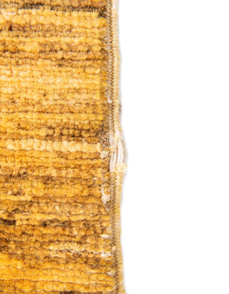 Detail image of  4' 2 x 6' 2  Hand Knotted Modern Ziegler Oriental Rug