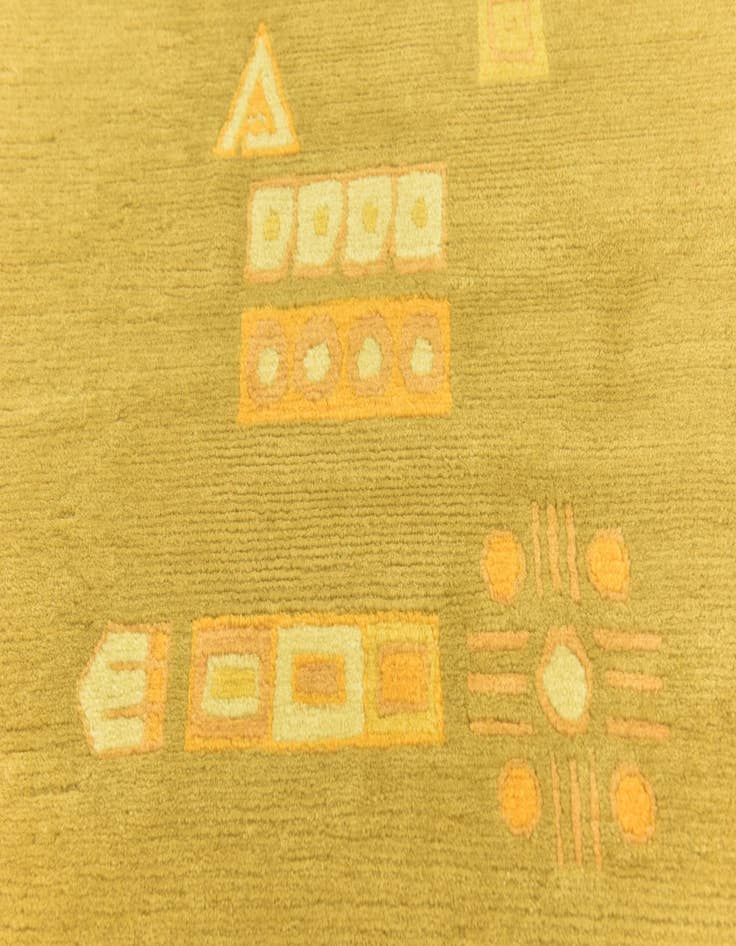 Detail image of  4' x 6'  Hand Knotted Nepal Wool Rug