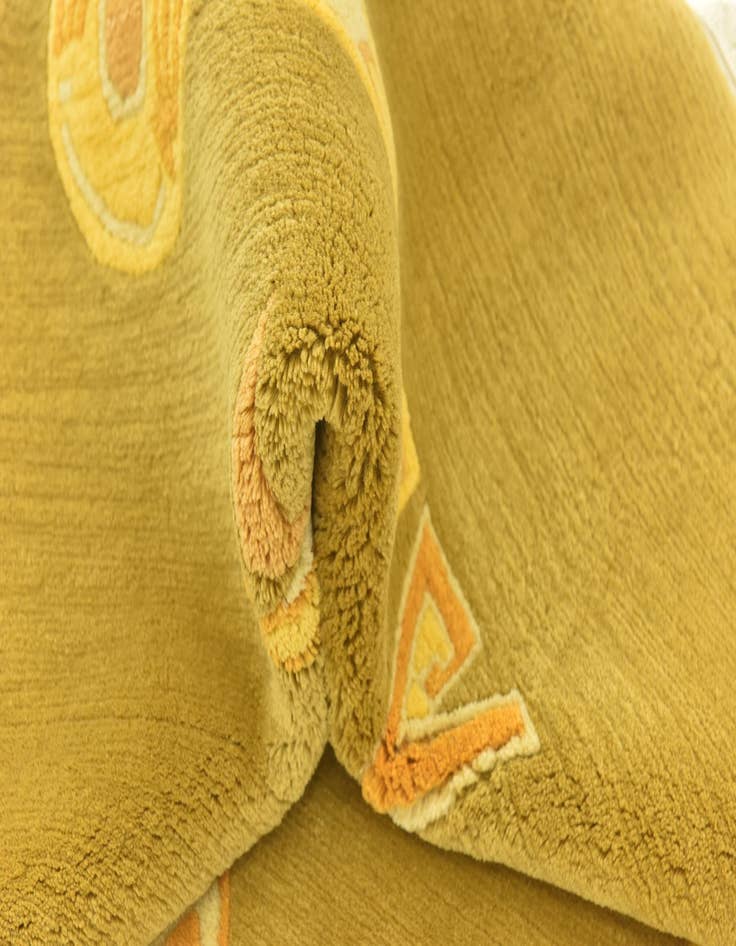 Detail image of 4' 7 x 6' 7 Hand Knotted Nepal Wool Rug