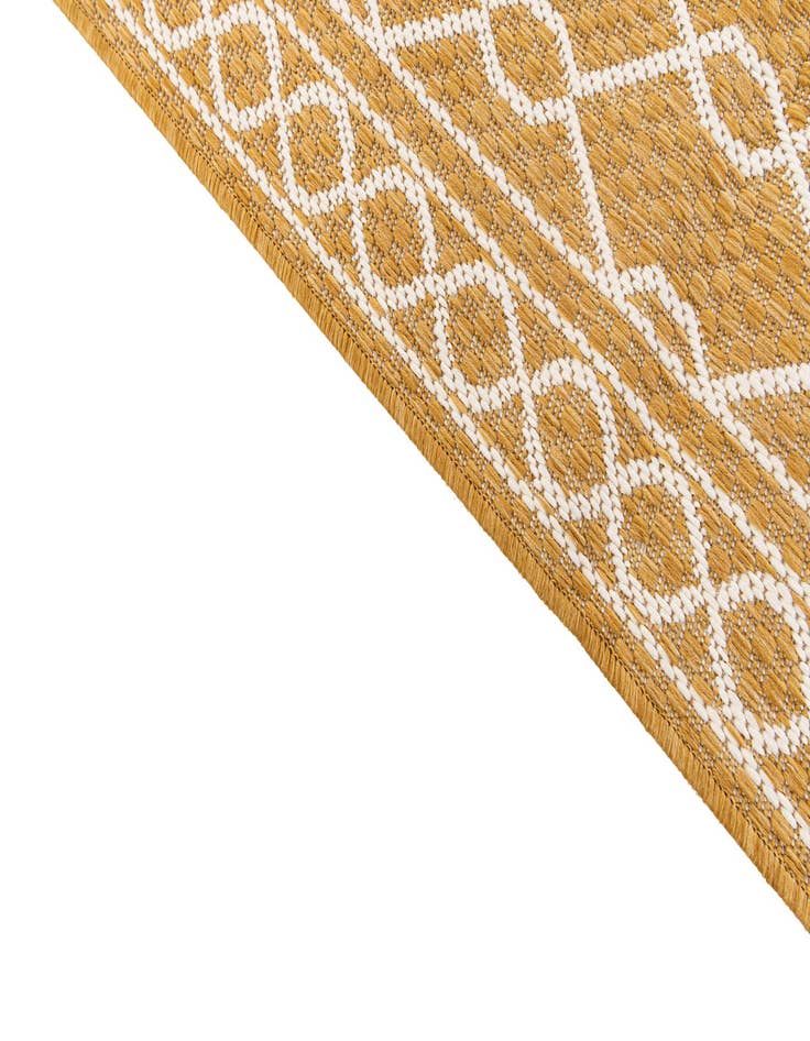 Detail image of  5' 3 x 7' 8  Washable Modern Indoor / Outdoor Rug