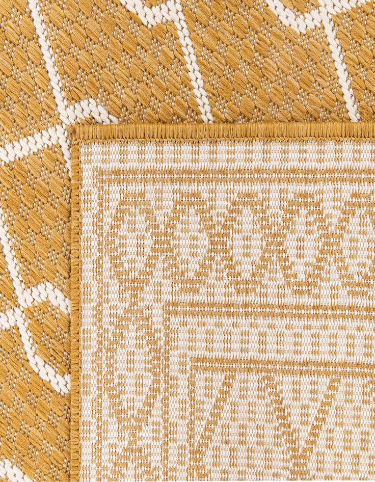 Detail image of  5' 3 x 7' 8  Washable Modern Indoor / Outdoor Rug