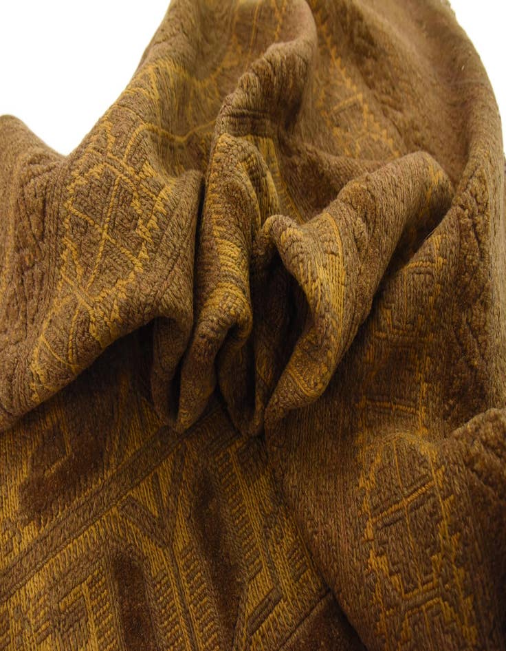 Detail image of  6' 4 x 8' 3  Hand Woven Sumak Wool Rug