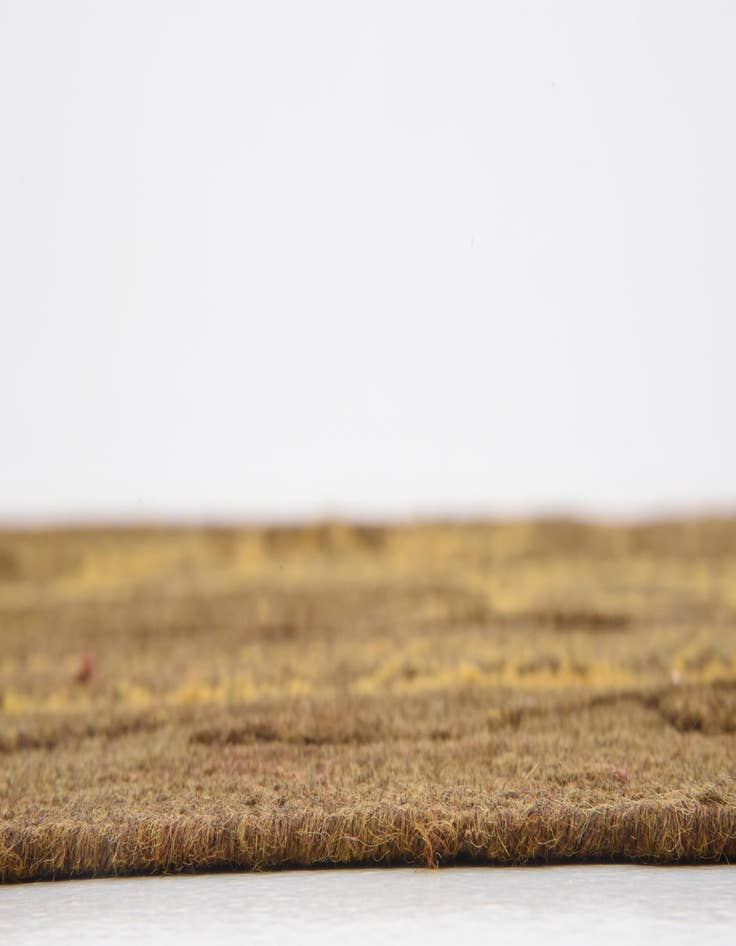Detail image of  6' x 9'  Hand Woven Sumak Wool Rug