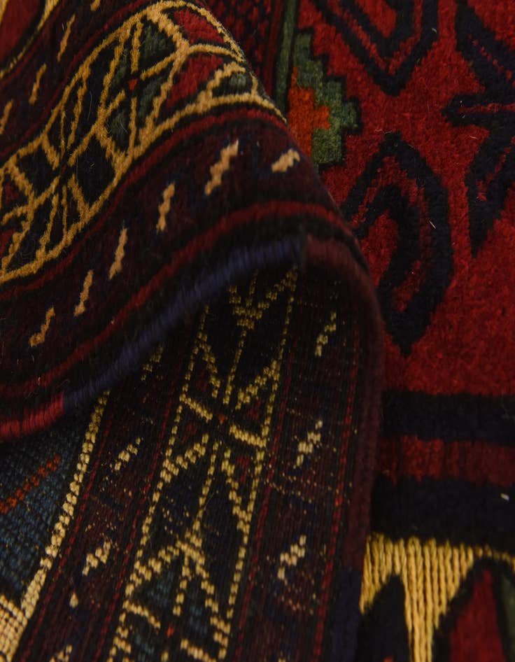 Detail image of  3' x 4' 4  Hand Knotted Sumak Wool Rug