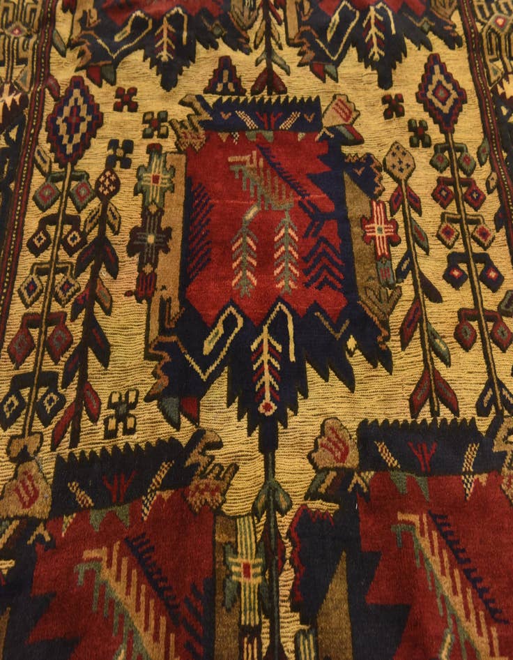 Detail image of  4' x 6' 6  Hand Knotted Sumak Wool Rug