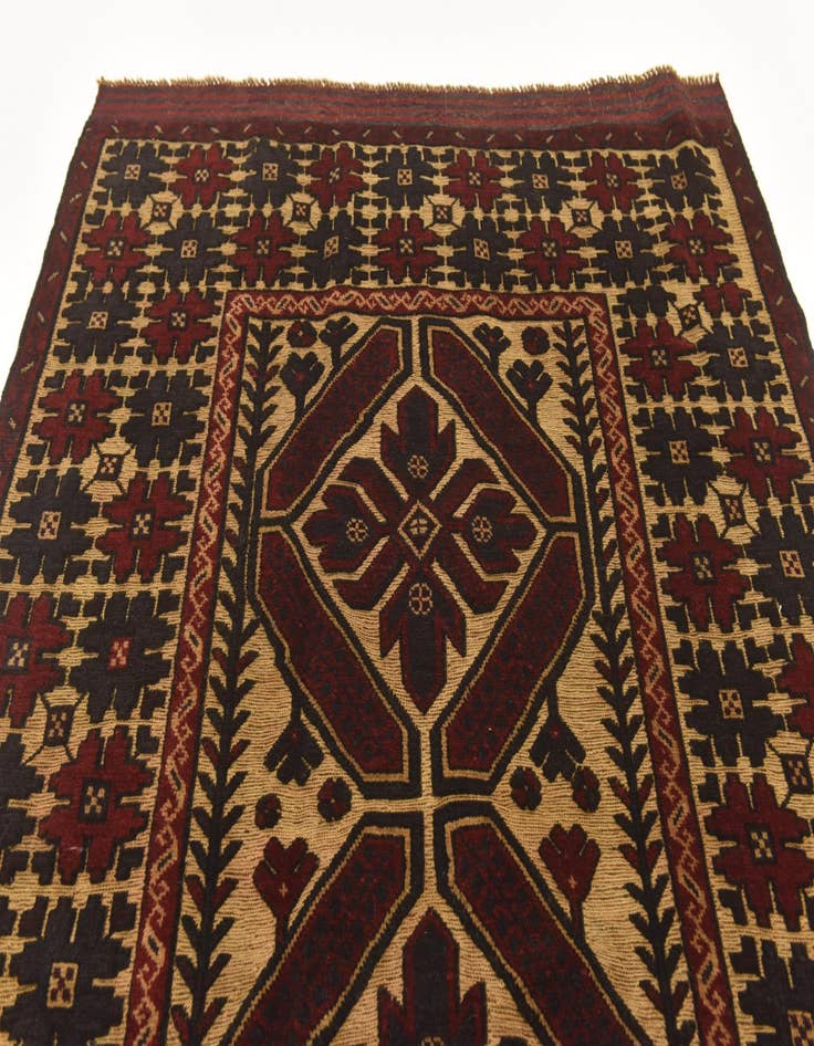 Detail image of  4' 5 x 6' 4  Hand Knotted Sumak Wool Rug