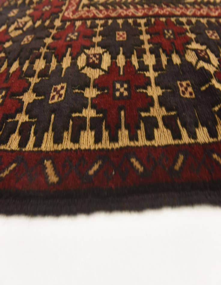 Detail image of  4' 5 x 6' 4  Hand Knotted Sumak Wool Rug