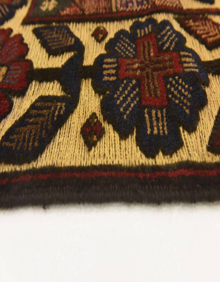 Detail image of 4' 4 x 6' 4 Hand Knotted Sumak Wool Rug