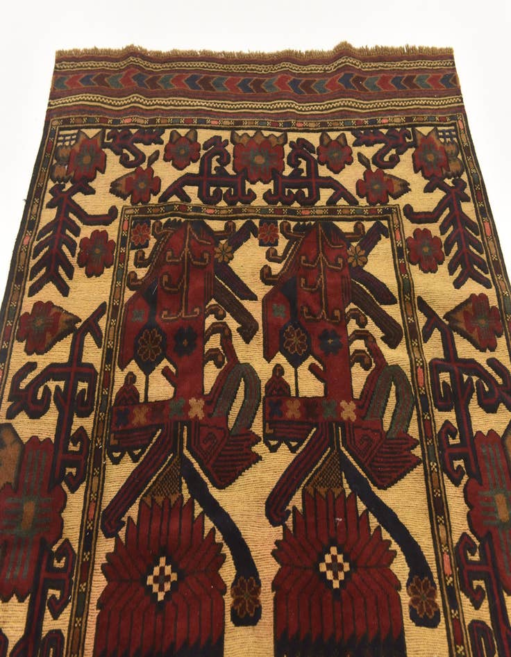 Detail image of  4' x 6' 1  Hand Knotted Sumak Wool Rug