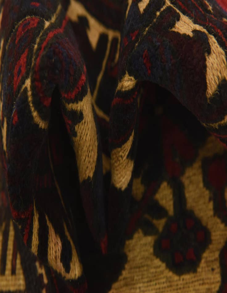 Detail image of  2' 9 x 4' 8  Hand Knotted Sumak Wool Rug