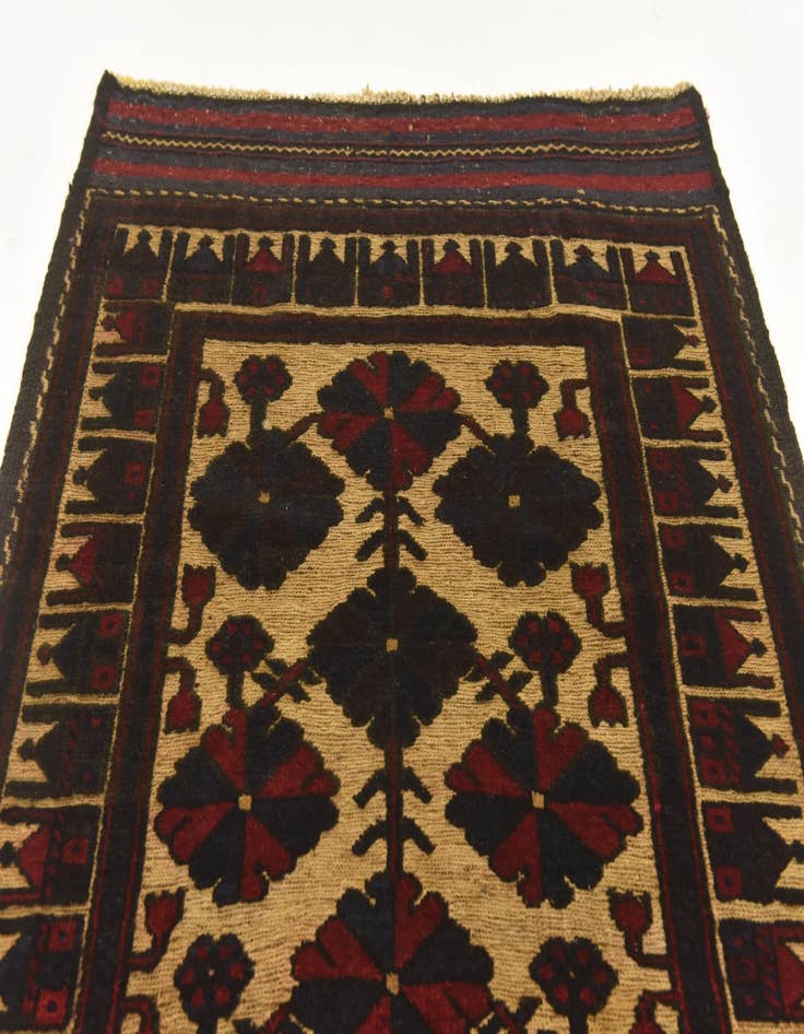 Detail image of  2' 9 x 4' 8  Hand Knotted Sumak Wool Rug