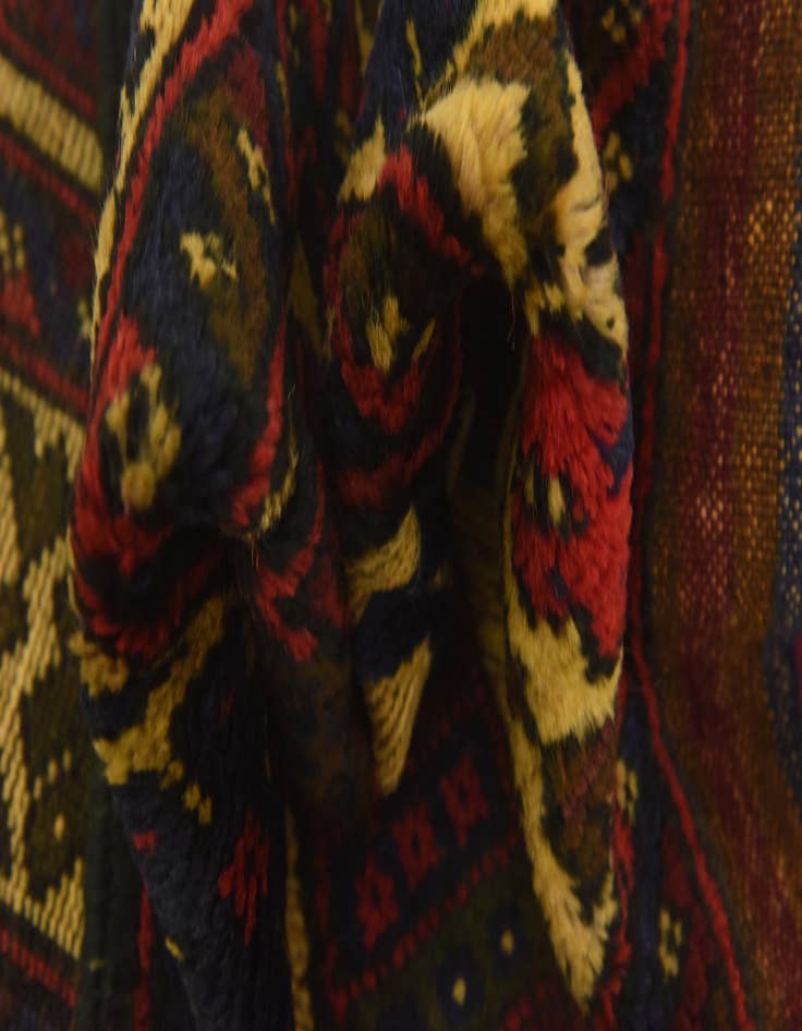 Detail image of  2' 10 x 4' 8  Hand Knotted Sumak Wool Rug