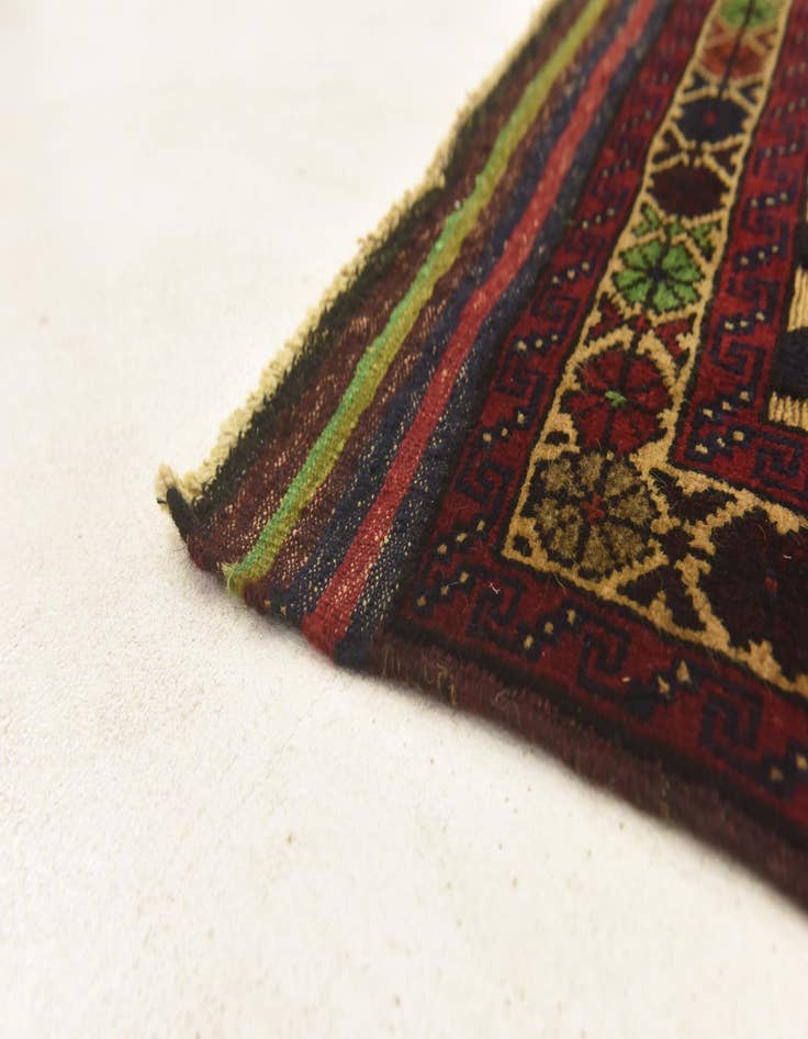 Detail image of  3' x 4' 10  Hand Knotted Sumak Wool Rug