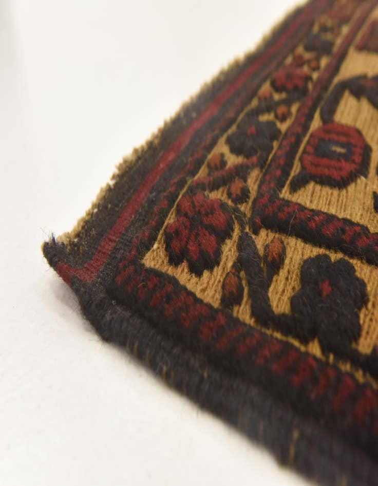 Detail image of  3' 1 x 5'  Hand Knotted Sumak Wool Rug