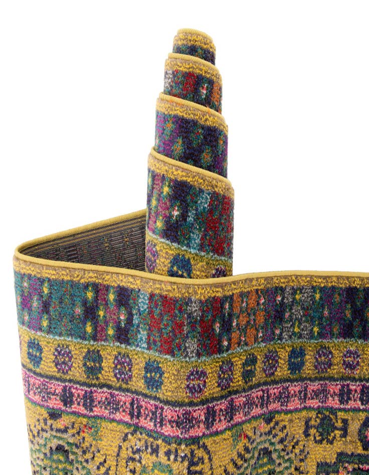 Detail image of  8' x 8'  Washable Fleur Round Rug