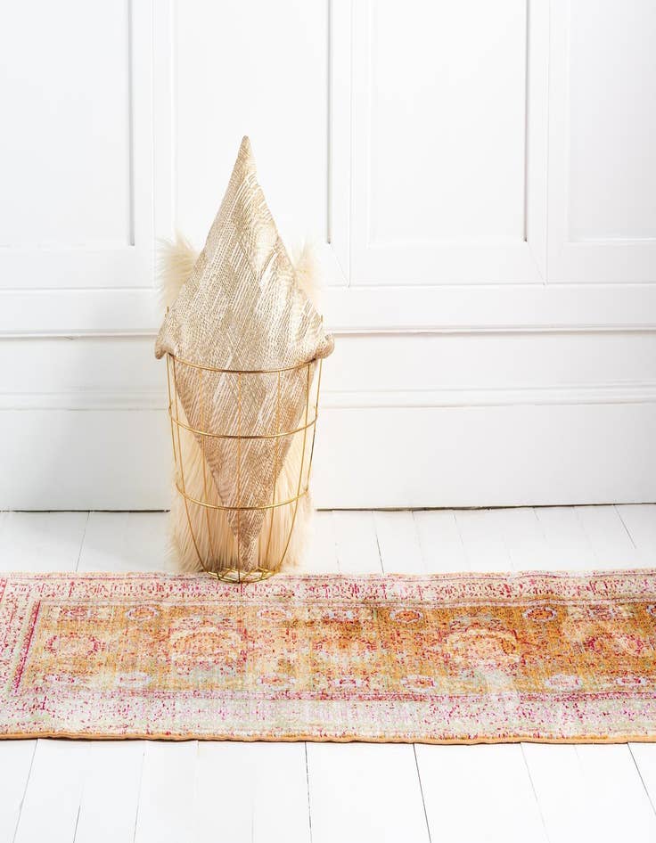 Detail image of  2' 7 x 13' Alexis Runner Rug