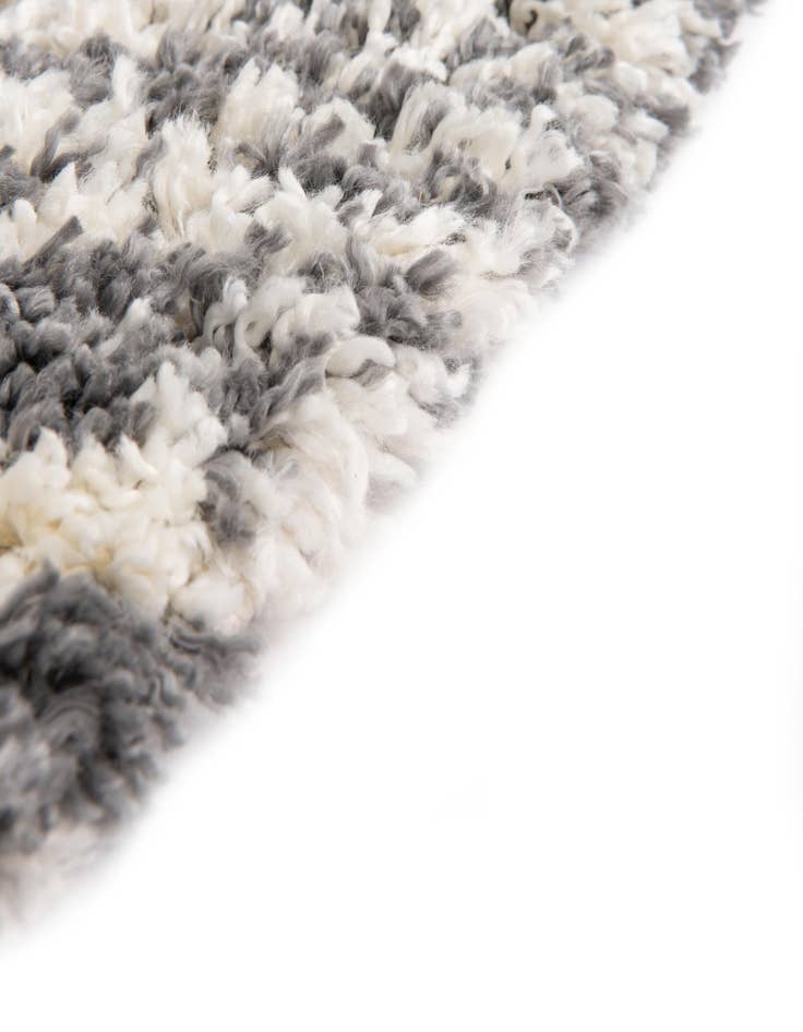 Detail image of  7' 10 x 9' 10 Serenity Shag Oval Rug