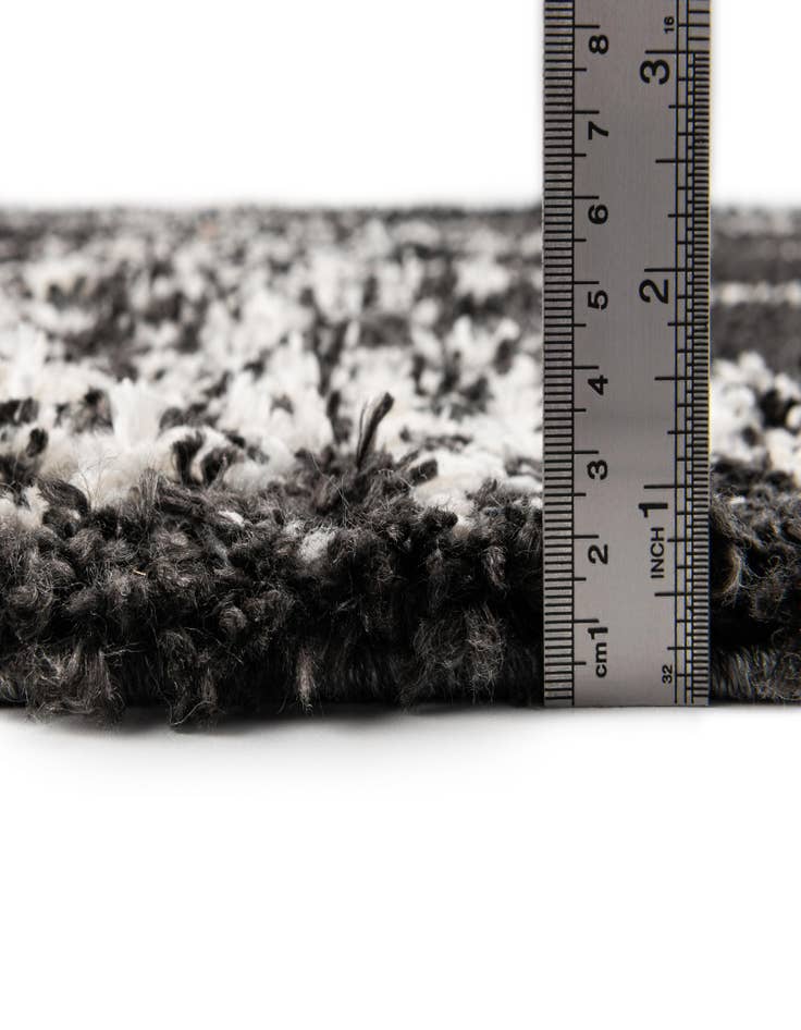 Detail image of  5' 3 x 8' Serenity Shag Rug