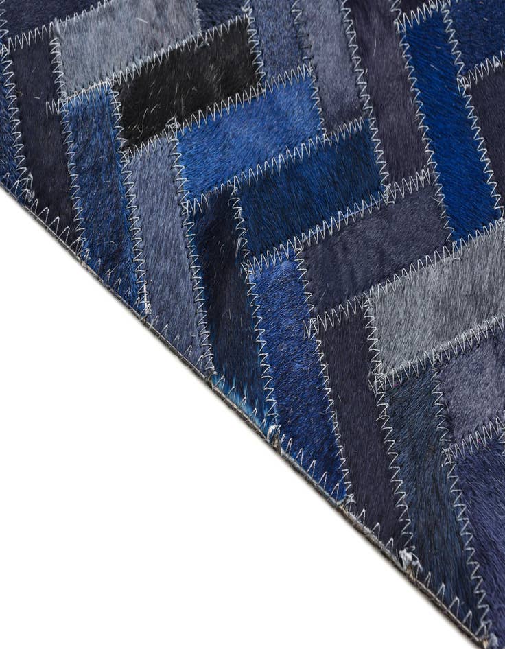 Detail image of  5' x 7' 10 Cowhide Rug