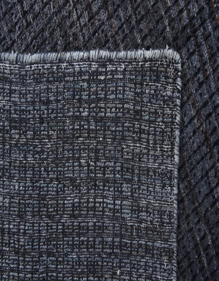 Detail image of  6' 6 x 10'  Hand Knotted Darya Wool Rug