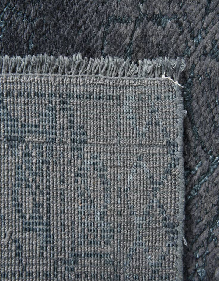 Detail image of  4' 11 x 7' 11  Hand Knotted Darya Rug