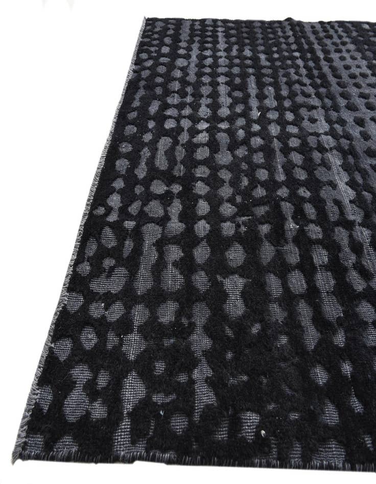 Detail image of  5' 2 x 8'  Hand Knotted Darya Wool Rug