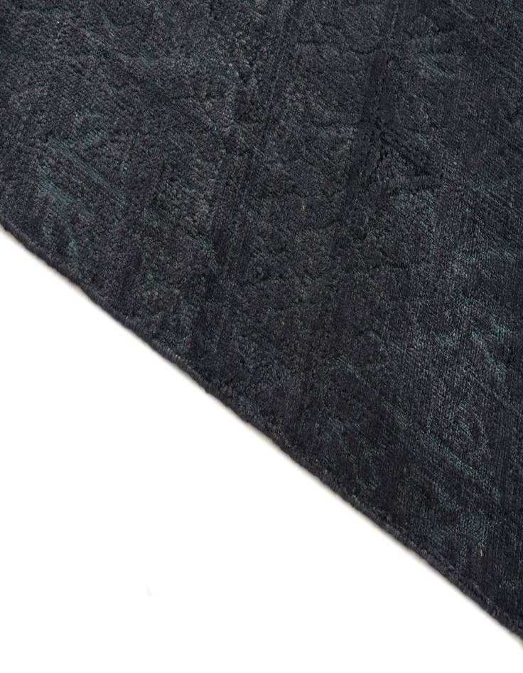 Detail image of  6' x 9' 2  Hand Knotted Darya Wool Rug