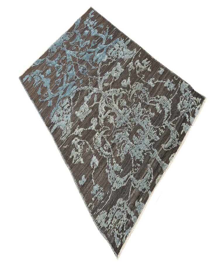 Detail image of  4' x 6' 4  Hand Knotted Darya Wool Rug