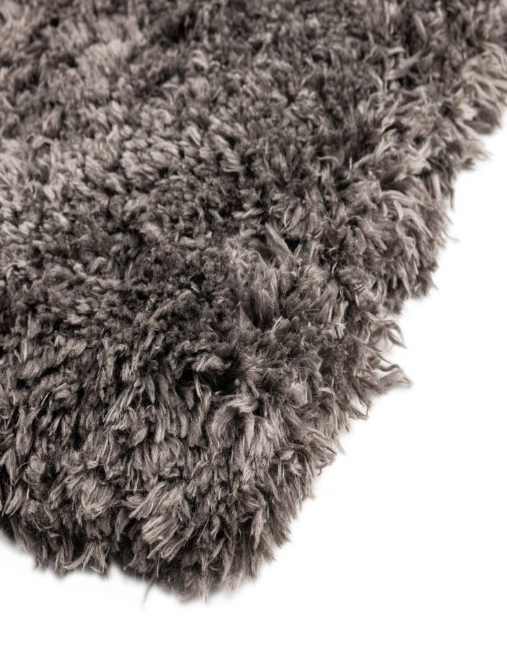 Detail image of  2' x 3' 7 Infinity Shag Rug