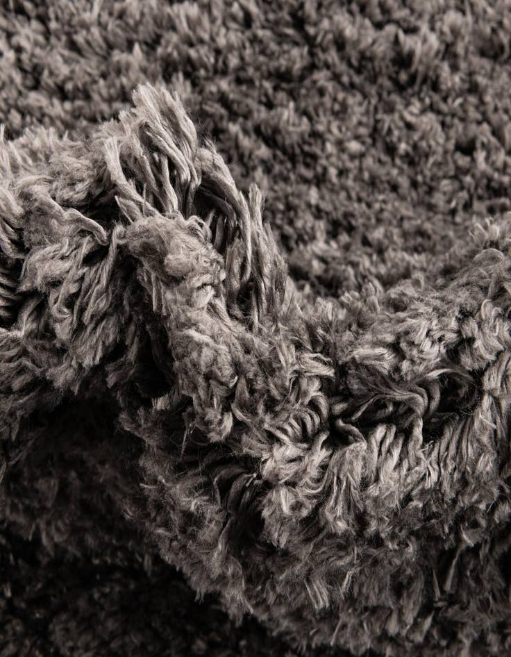 Detail image of  2' x 3' 7 Infinity Shag Rug