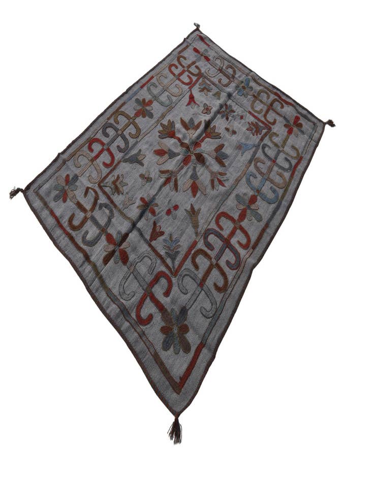 Detail image of  4' x 5' 5  Hand Woven Kilim Modern Wool Rug