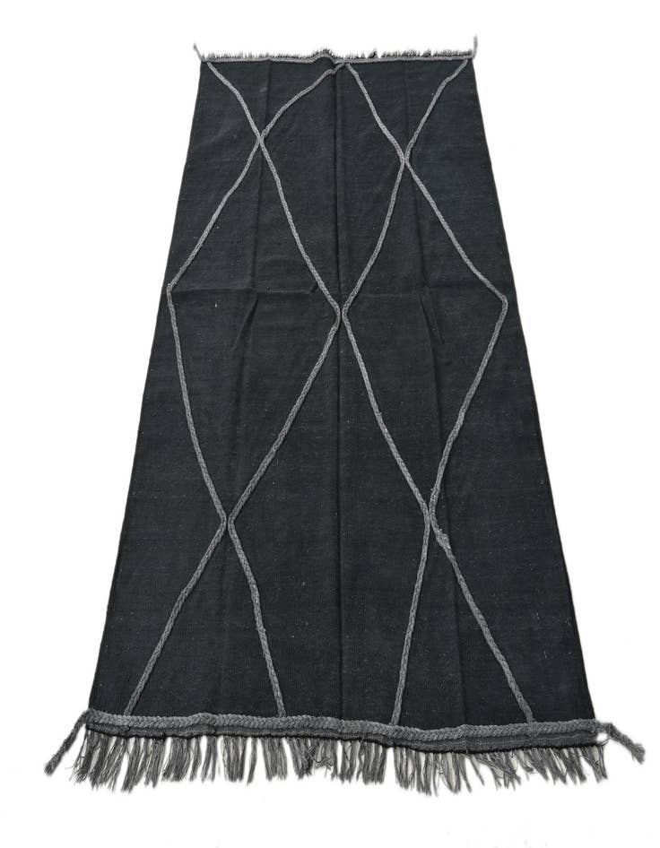 Detail image of  4' 2 x 6'  Hand Woven Kilim Modern Wool Rug