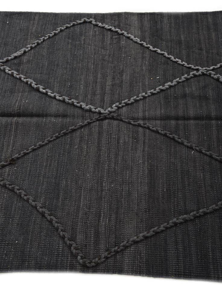 Detail image of  3' 5 x 4' 11  Hand Woven Kilim Modern Wool Rug