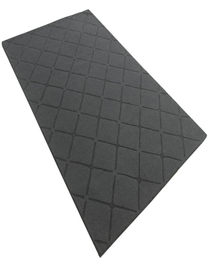 Detail image of  5' 1 x 8' Luna Wool Rug